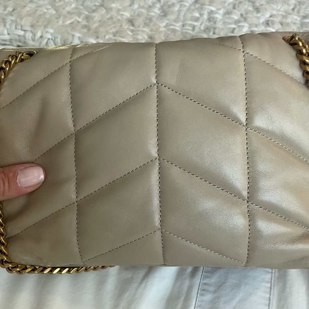 • Saint Laurent "LouLou" crossbody bag 
with 22.4" drop.
6.1"H x 9"W x3.3 d - Picture 6 of 7